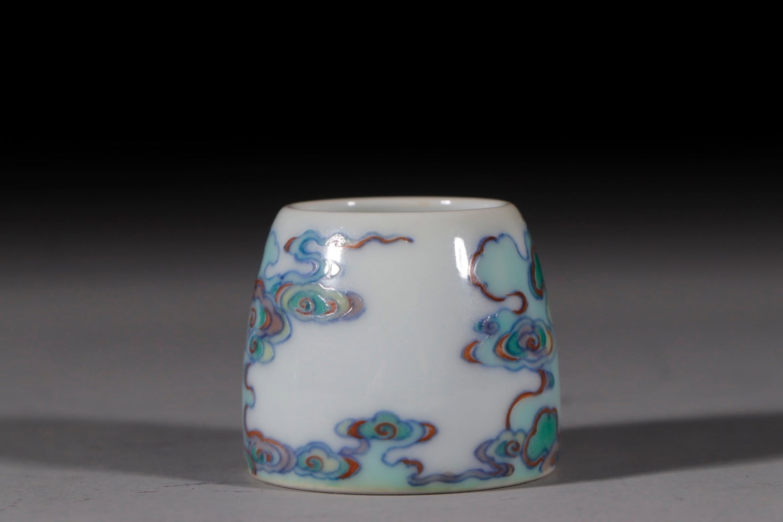 An Exquisite Doucai Auspicious Cloud Pattern Water Pot - 2