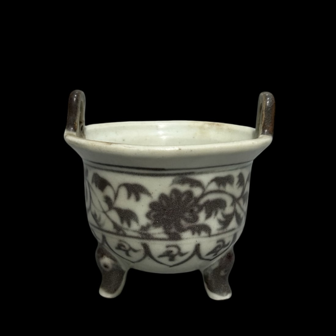An Exquisite Underglaze-Red Lotus Pattern Double-Ears Tripod Censer: An Exquisite Underglaze-Red Lotus Pattern Double-Ears Tripod Censer,Qing Dynasty,China,Size:3.9inx3.6in