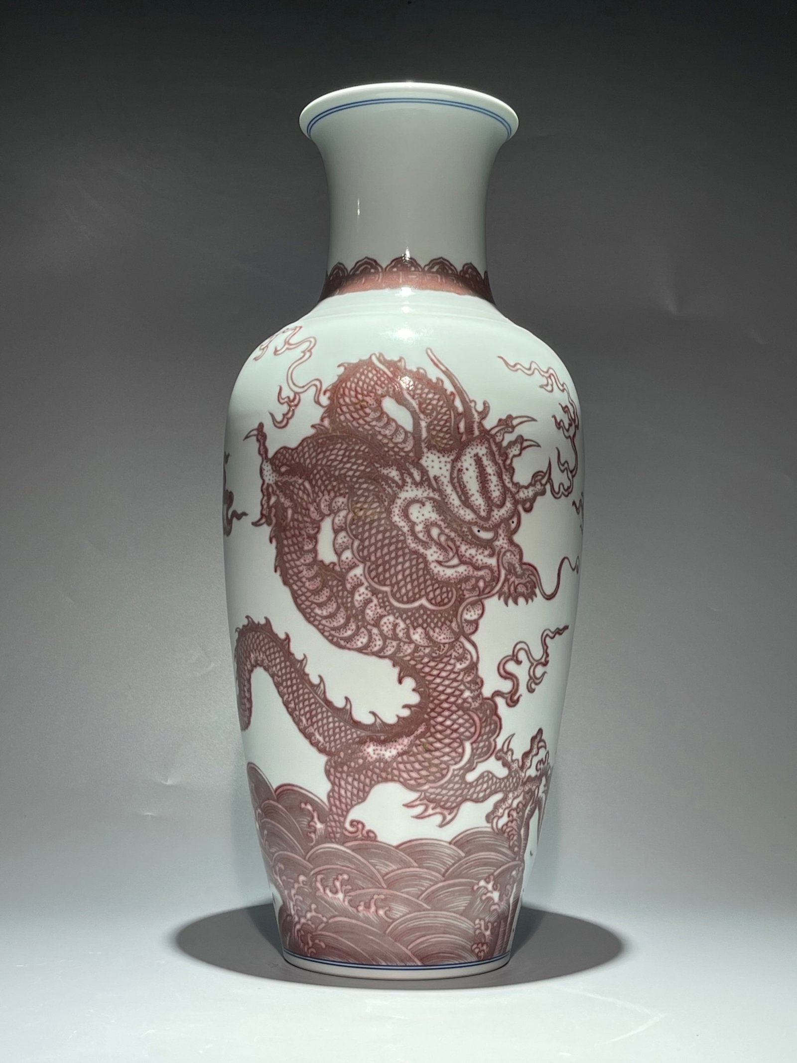 A Huge Underglaze-Red Seawater and Dragon Pattern Vase (1 of 10)