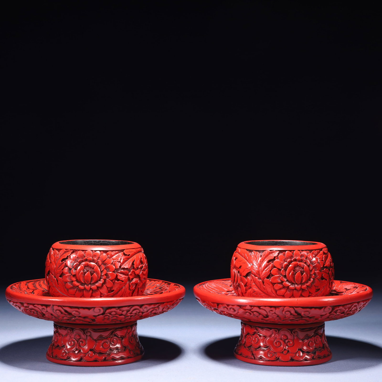 A Pair of Exquisite Carved Red Lacquer Flower Pattern Ornaments: A Pair of Exquisite Carved Red Lacquer Flower Pattern Ornaments,Qing Dynasty,China,Qianlong Four-character Mark,Size:6.7inx4.3in,Weight:1150g