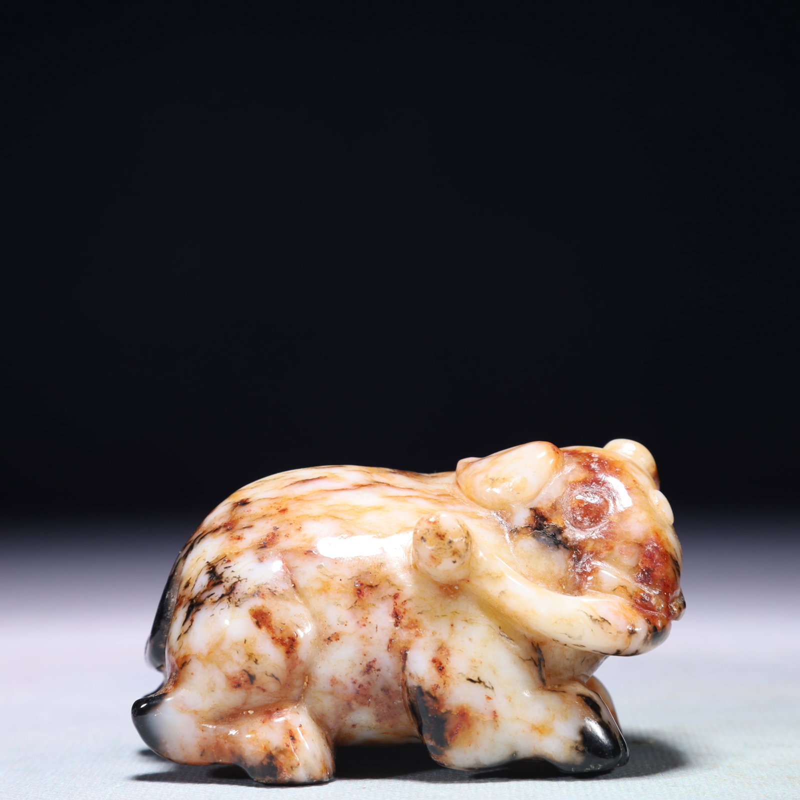 An Exquisite White Jade Elephant Ornament: An Exquisite White Jade Elephant Ornament,Qing Dynasty,China,Size:3.1inx1.6inx2in,Weight:248.9g 白玉象摆件,中国清代