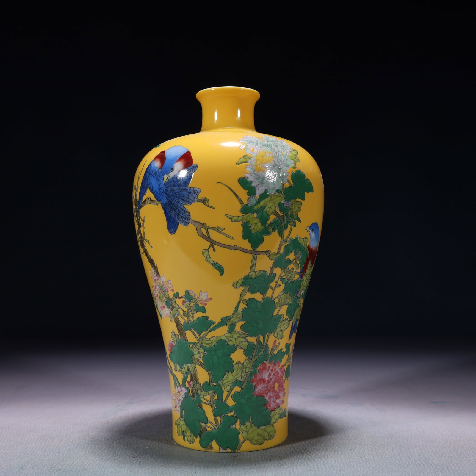 An Exquisite Yellow Ground Famille-Rose Flower and Bird Pattern Vase,with poem: An Exquisite Yellow Ground Famille-Rose Flower and Bird Pattern Vase,with poem,Qing Dynasty,China,Yongzheng Four-character Mark,Size:4.3inx9.1in,Weight:1750g 黄地粉彩花&#