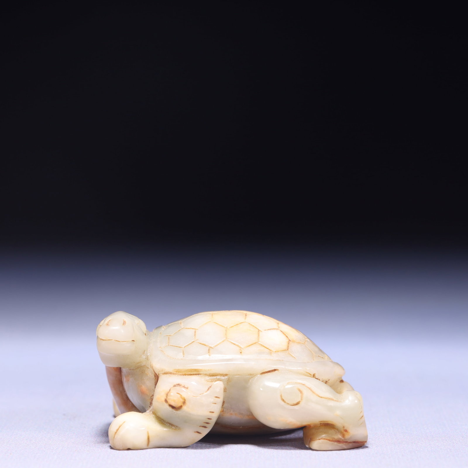 An Exquisite White Jade Auspicious Beast Ornament: An Exquisite White Jade Auspicious Beast Ornament,Qing Dynasty,China,Size:2.8inx2.4inx1.2in,Weight:195g 白玉瑞兽摆件,中国清代