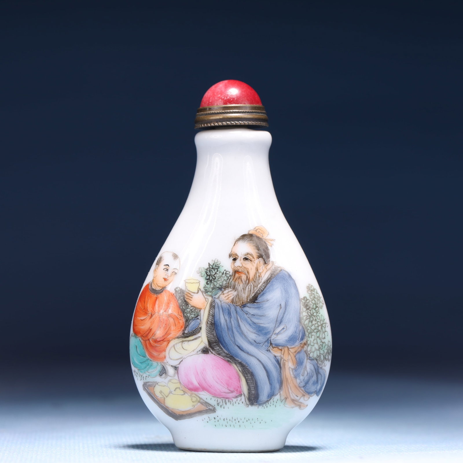 An Exquisite Famille-Rose Character and Story Pattern Snuff Bottle: An Exquisite Famille-Rose Character and Story Pattern Snuff Bottle,Qing Dynasty,China,With Mark,Size:2inx0.8inx3.3in,Weight:57g