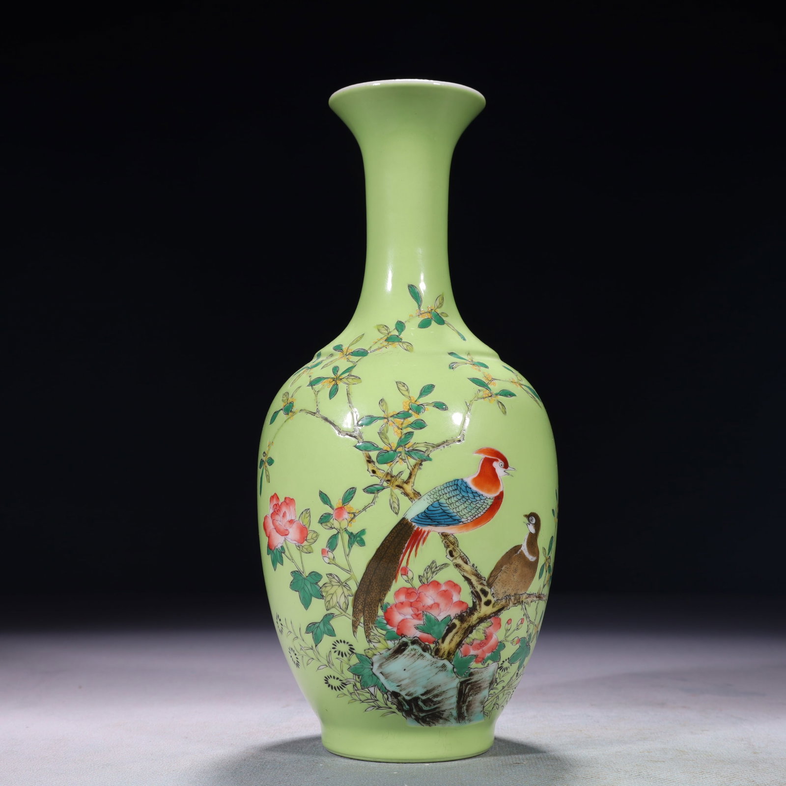 An Exquisite Green Ground Famille-Rose Flower and Bird Pattern Vase,with poem: An Exquisite Green Ground Famille-Rose Flower and Bird Pattern Vase,with poem,Qing Dynasty,China,Yongzheng Four-character Mark,Size:3.5inx8.7in,Weight:400g