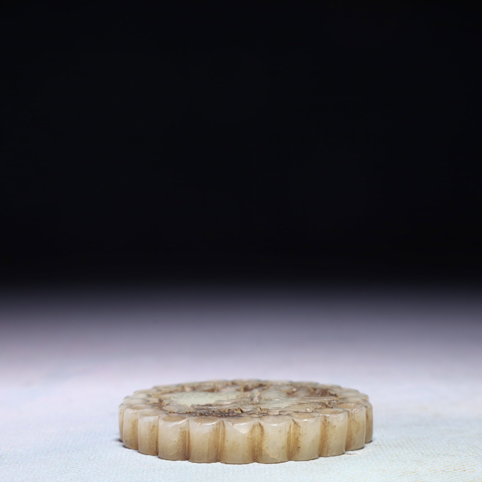 An Exquisite White Jade Kylin Pattern Pendant - 5
