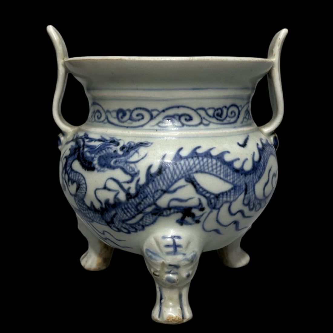 An Exquisite Blue and White Dragon Pattern Double-Ears Tripod Censer: An Exquisite Blue and White Dragon Pattern Double-Ears Tripod Censer,Qing Dynasty,China,Size:5.5inx4.8in