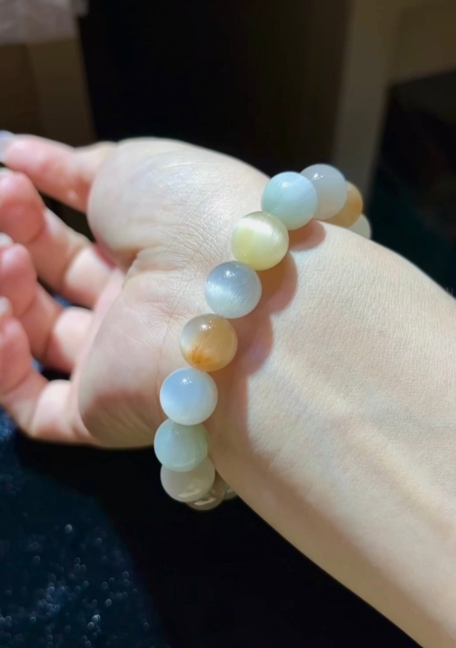 An Exquisite Crystal Bracelet - 6