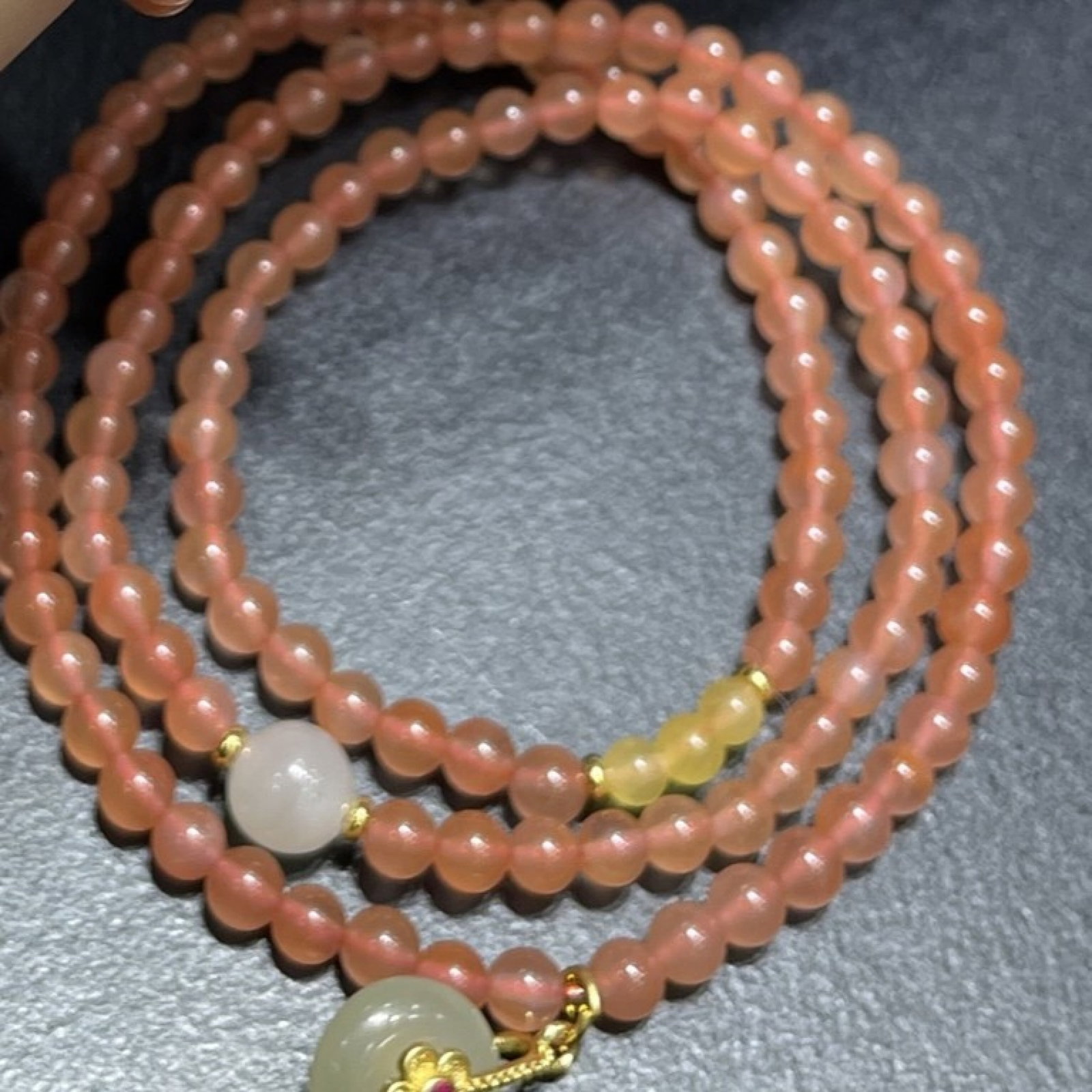 An Exquisite Agate Bracelet - 3