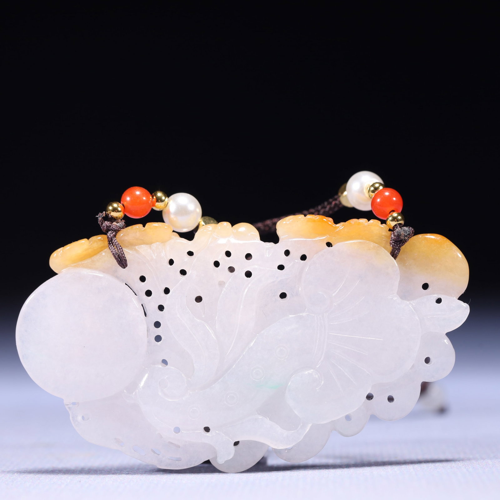 An Exquisite Jadeite Fox Pattern Pendant - 4