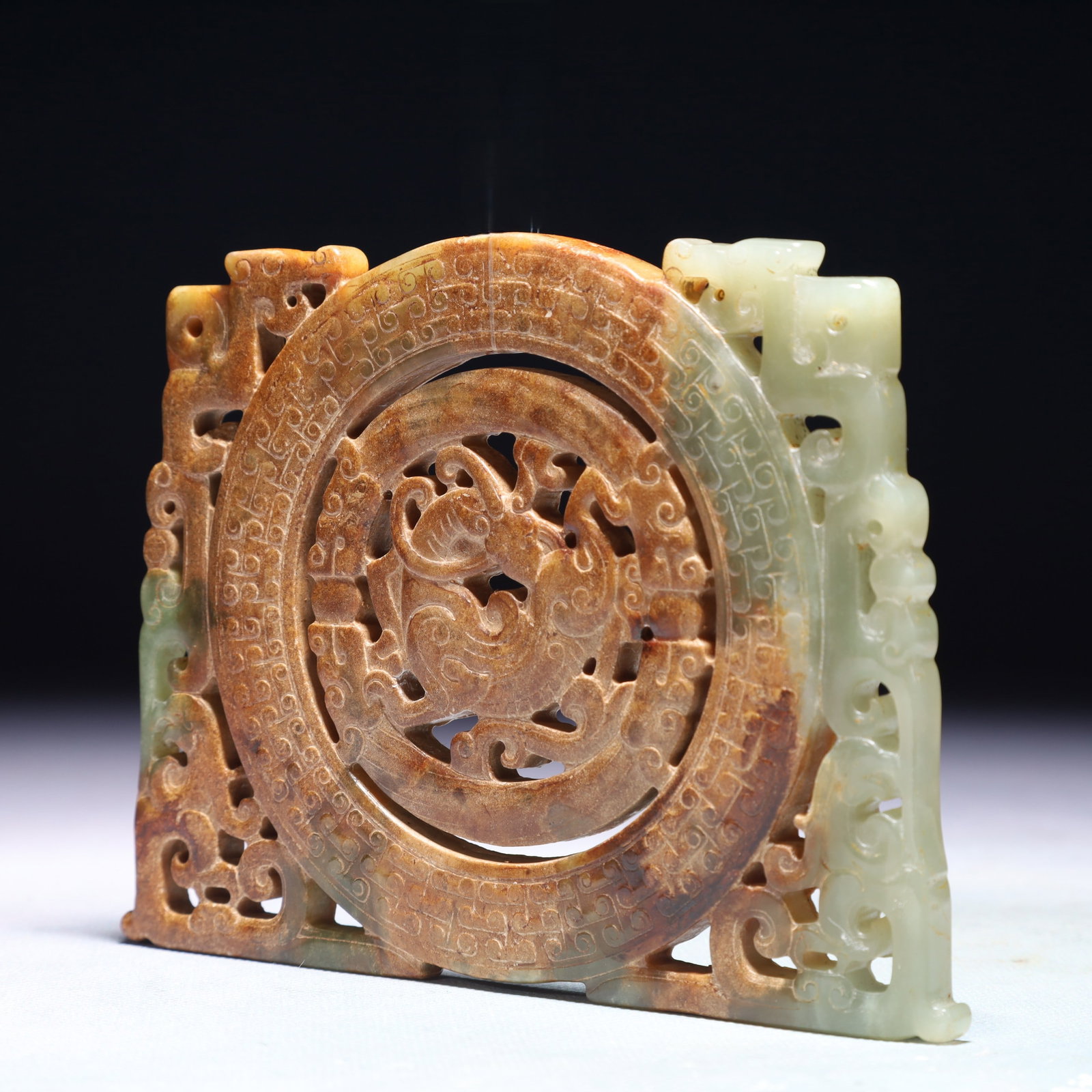 An Exquisite White Jade Beast Pattern Pendant - 4