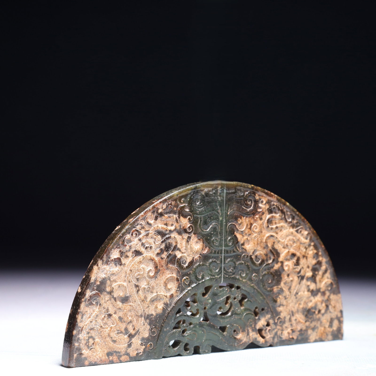 An Exquisite Jasper Beast-Face Pattern Ornament - 5