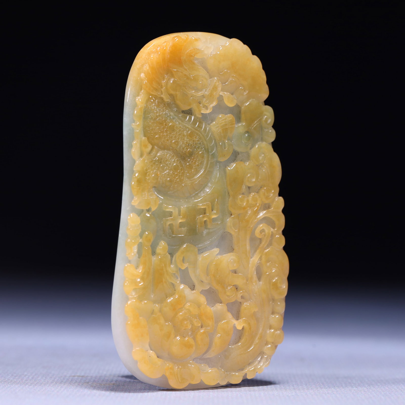 An Exquisite Jadeite Dragon Pattern Pendant - 3