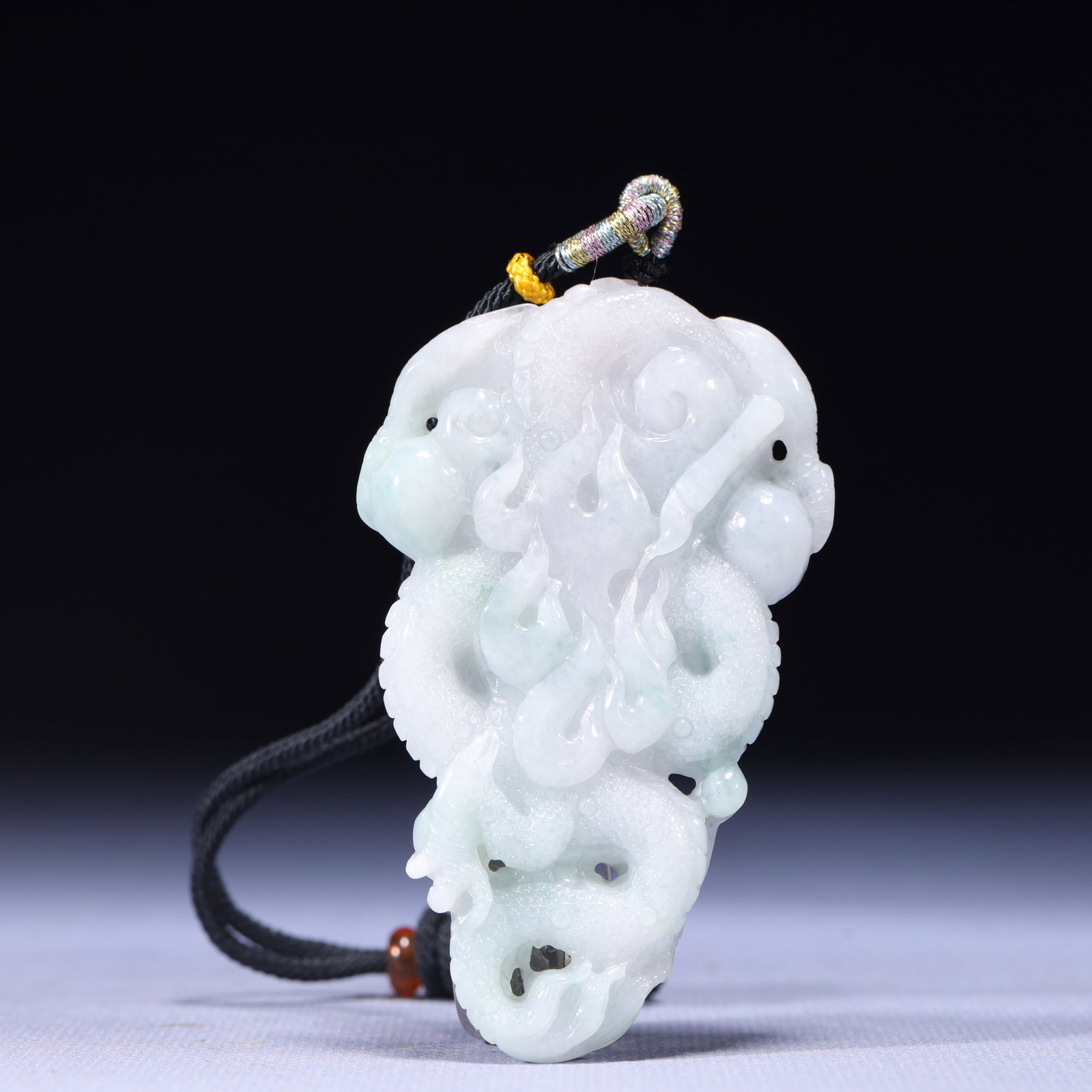 An Exquisite Jadeite Dragon Pattern Pendant - 4