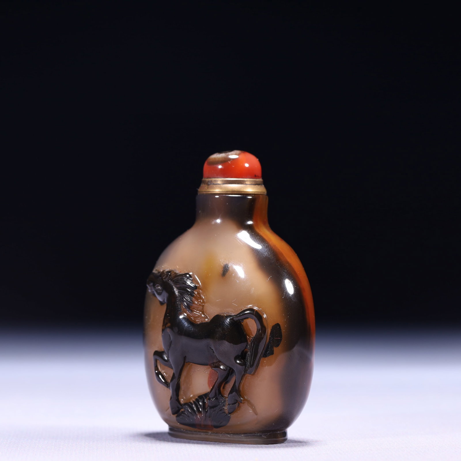 An Exquisite Agate Horse Pattern Snuff Bottle - 2