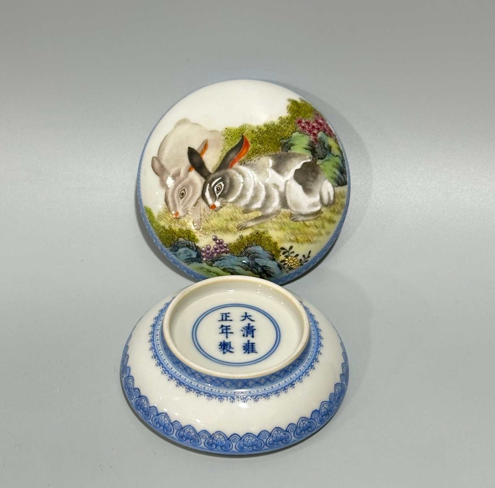 An Exquisite Enamel Rabbit Pattern Box with Cover - 7