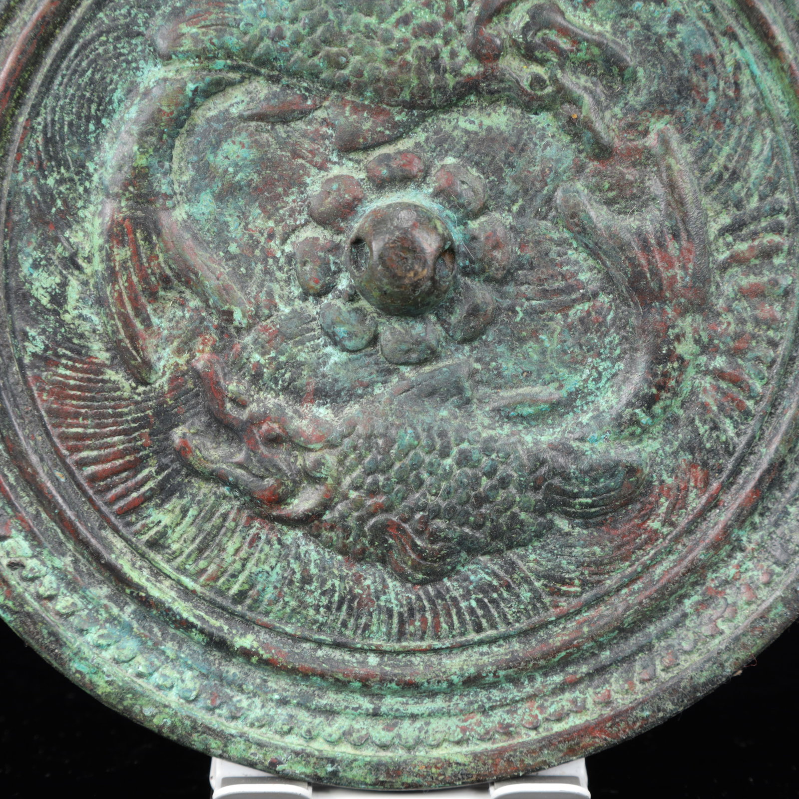 An Archaic Bronze Fish Pattern Round Mirror - 3