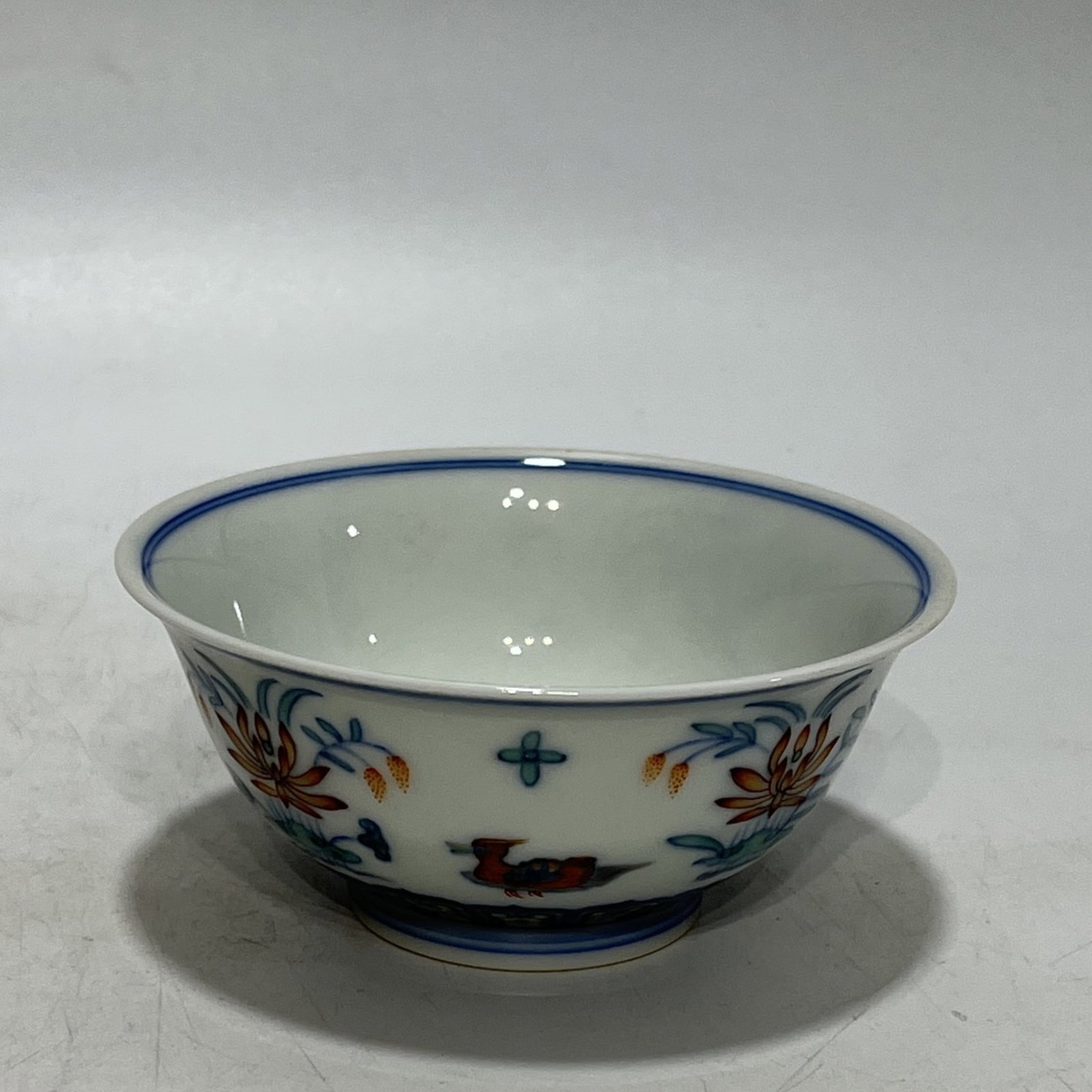 An Exquisite Doucai Mandarin Duck Pattern Bowl: An Exquisite Doucai Mandarin Duck Pattern Bowl,Qing Dynasty,China,Yongzheng Six-character Mark,Size:3.9in 斗彩鸳鸯纹碗,中国清代,雍