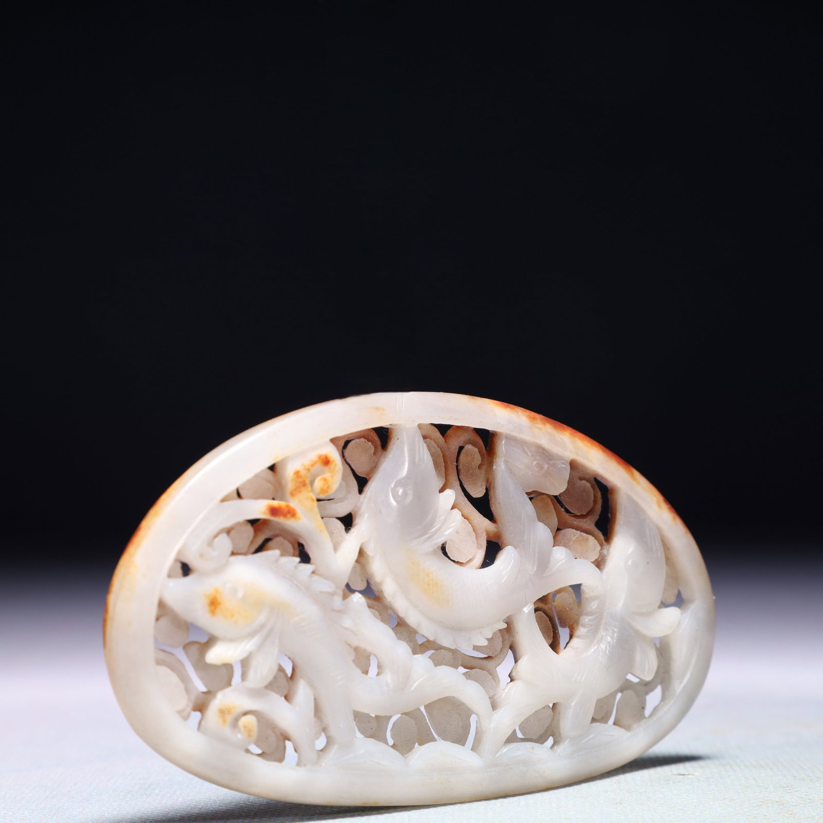 An Exquisite White Jade Fish Pattern Ornament - 3