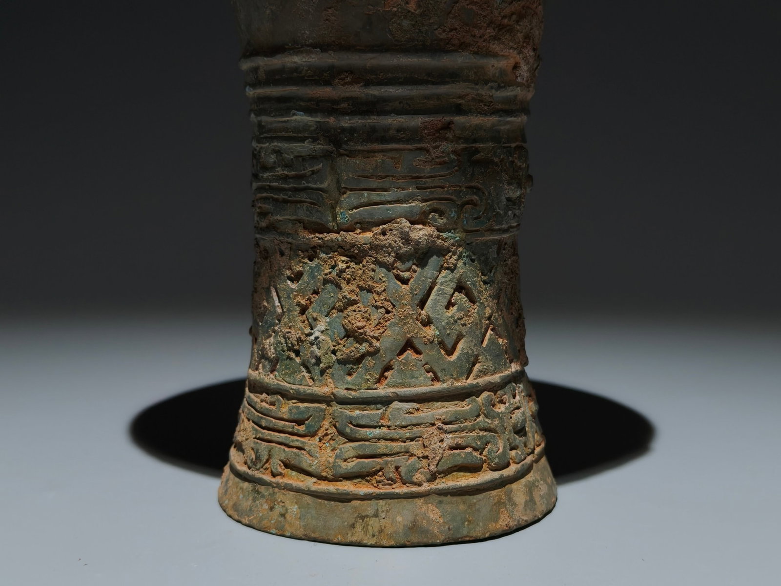 An Archaic Bronze Beast-Face Pattern Gu - 2