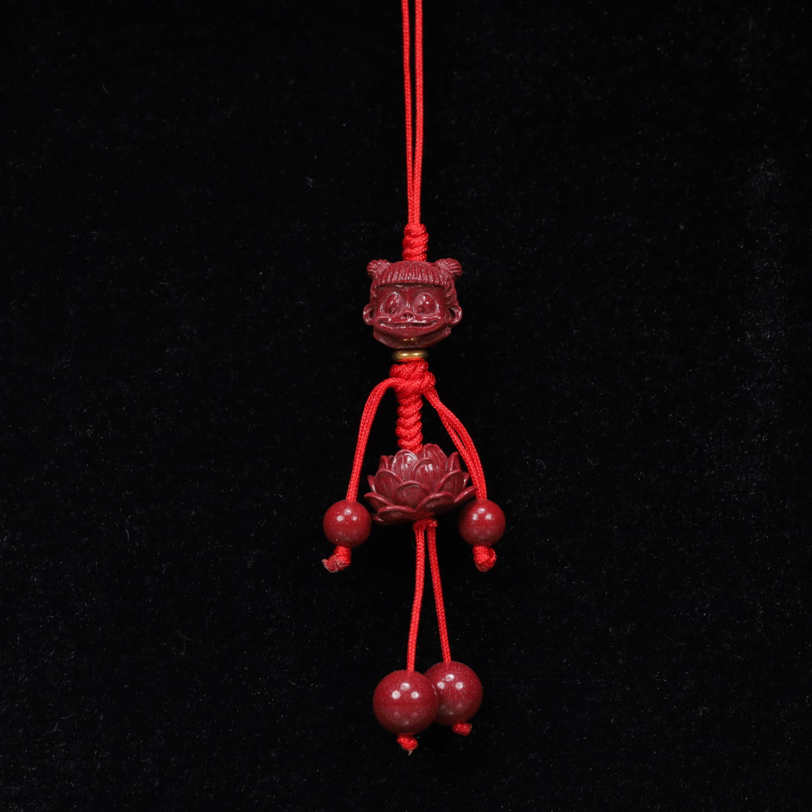 An Exquisite Cinnabar Figure Pattern Pendant - 3