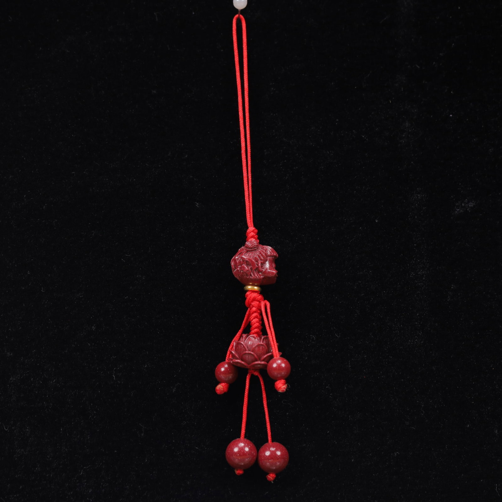 An Exquisite Cinnabar Figure Pattern Pendant - 4