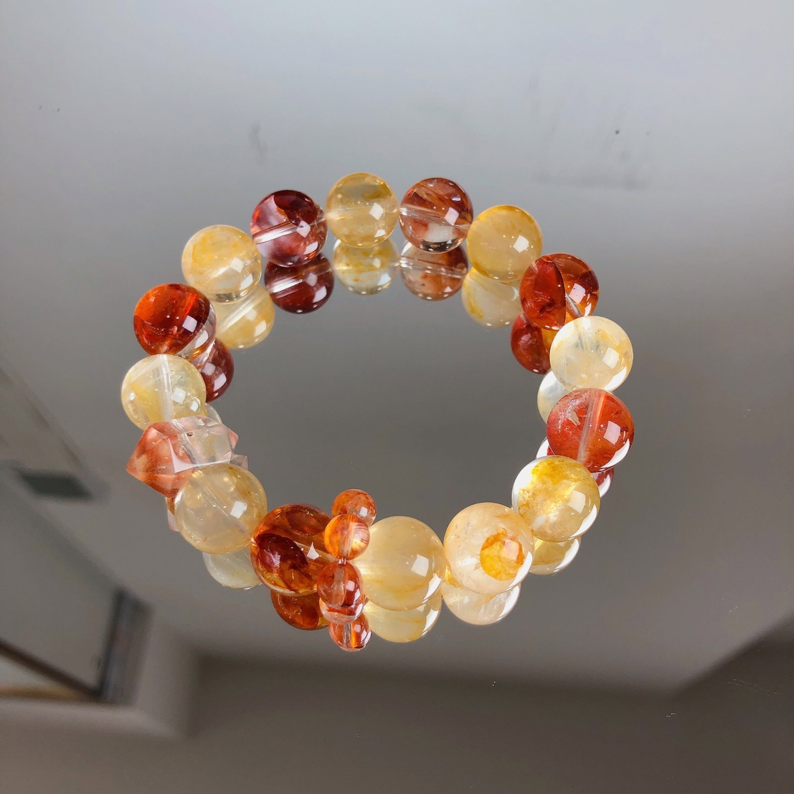 An Exquisite Crystal Bracelets - 2