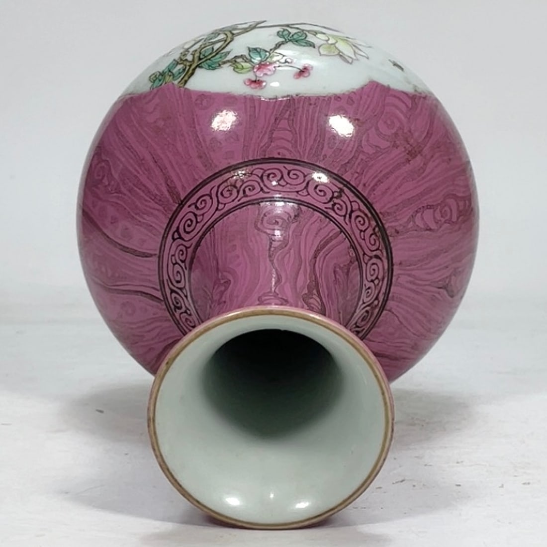 An Exquisite Ruby Red-Glazed Flower and Butterfly Pattern Vase - 7