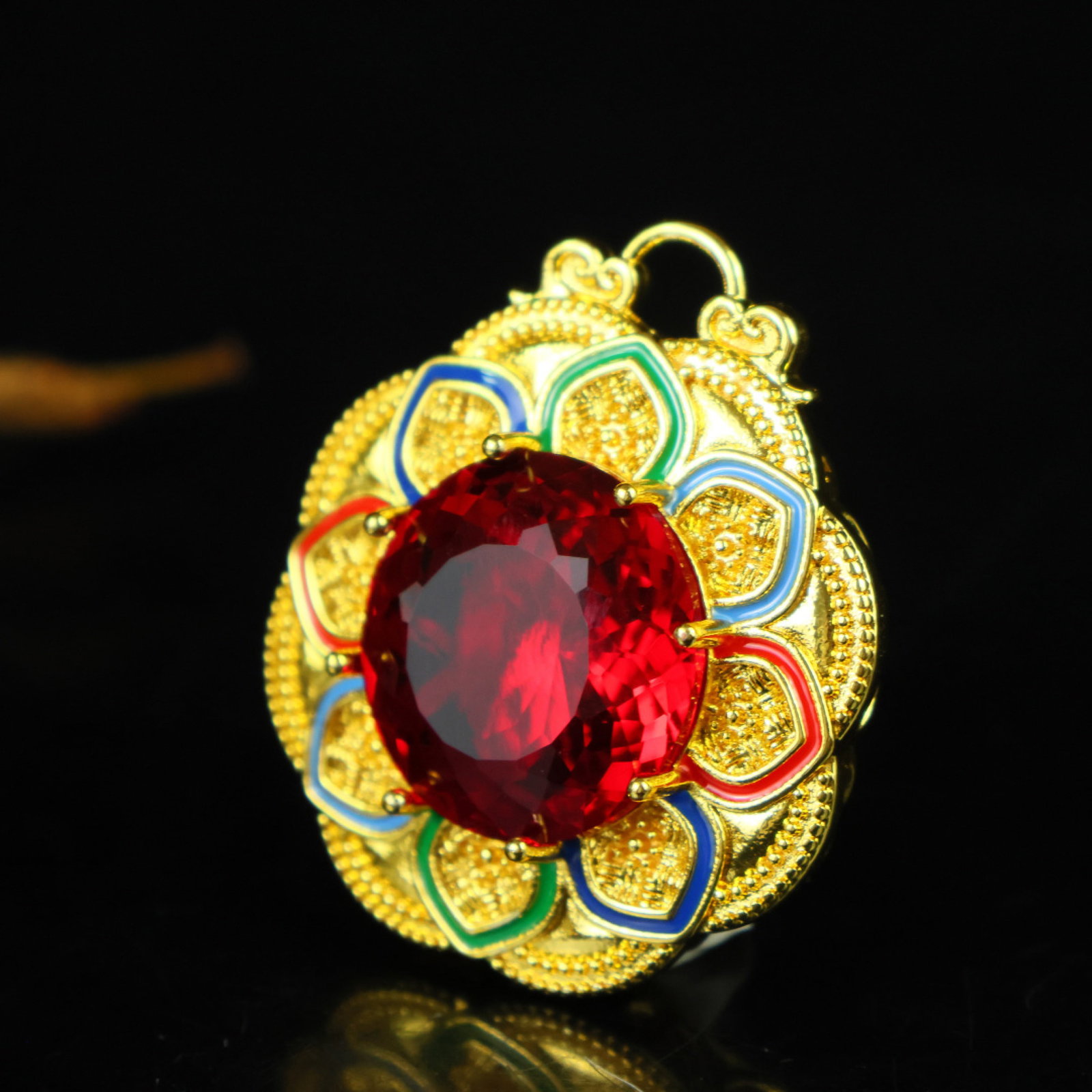 An Exquisite Pendant - 4