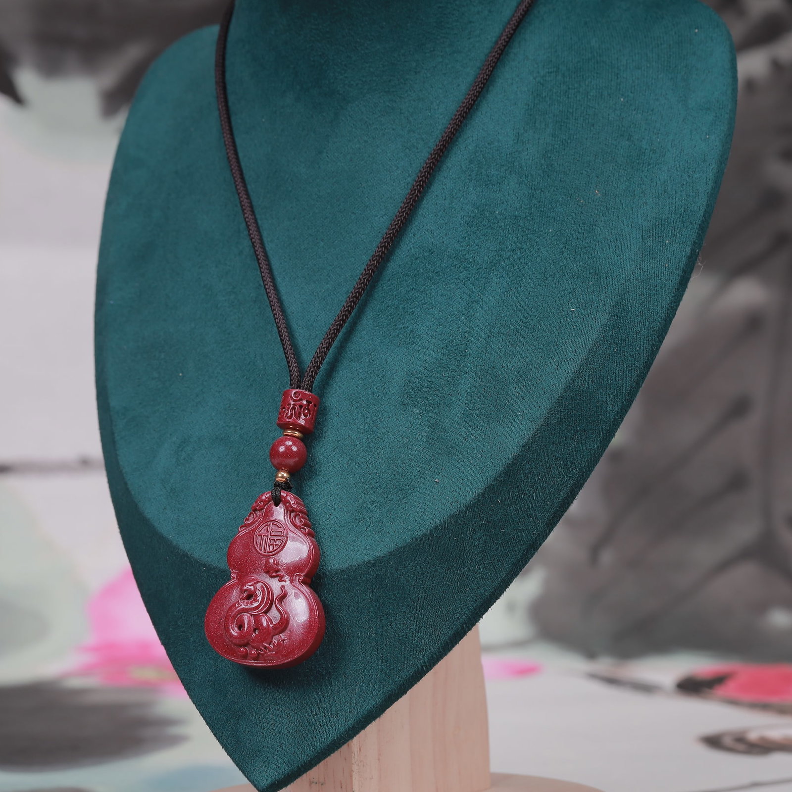 An Exquisite Cinnabar Dragon Pattern Pendant - 4