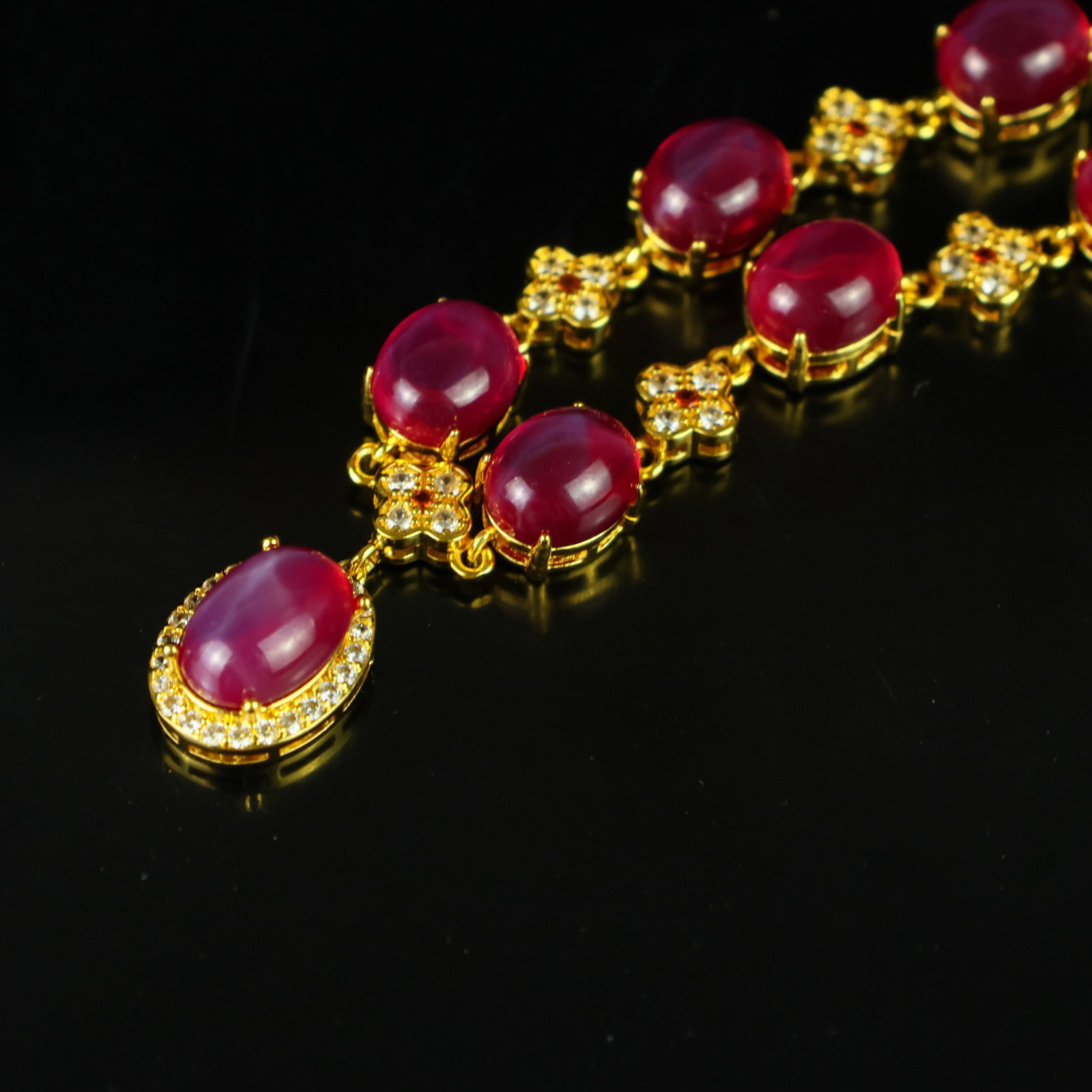 An Exquisite Necklace - 7