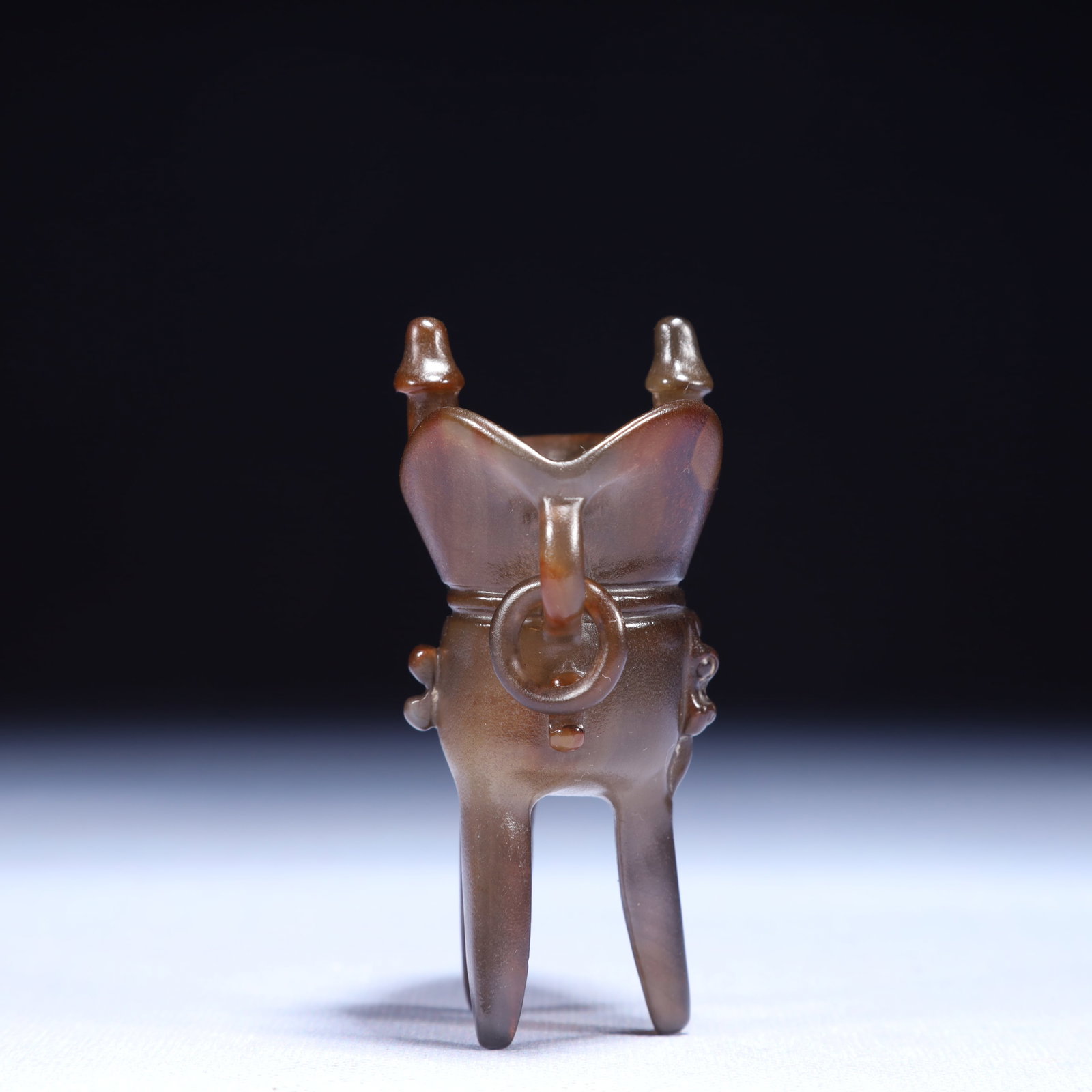 An Exquisite Agate Tripod Cup - 7
