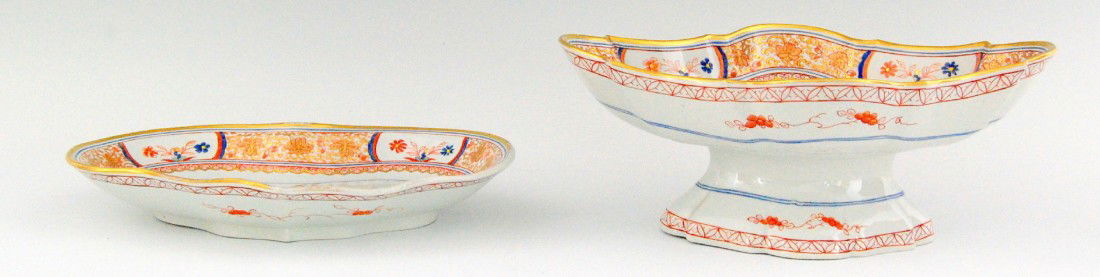 Staffordshire Compote & Serv. Dish by Spode Staffo: Staffordshire - Diamond-shaped compote & companion serving dish, marked by Josiah Spode 1784-1805; polychrome under glaze, floral decoration. Condition Compote: Ex w/some gilding wear Condition Servin