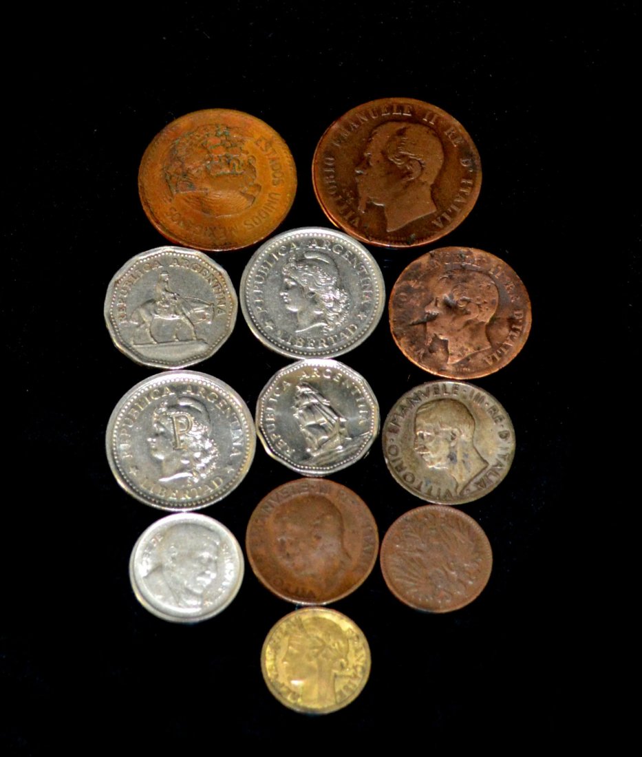Coins, Stone Mountain 1/2 d., 4 Historical sets: A lot of coins mostly American, Stone Mountain Commemorative 1/2 dollar EF depicts Generals Jackson & Lee,approximately 40 Indian head cents, 5 Liberty head nickels, 1 Seated Liberty 1/4 dollar, 4 Ken