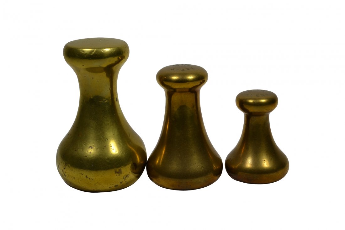 Weights, (3) Brass by Avery, Bell Shaped: Weights, (3) Brass by Avery, Bell Shaped Weights by Avery Material: Brass Construction: Lathe turned Features: All three are bell shaped. The 2 pound weight has '2lb Avery' inscribed on its top and on