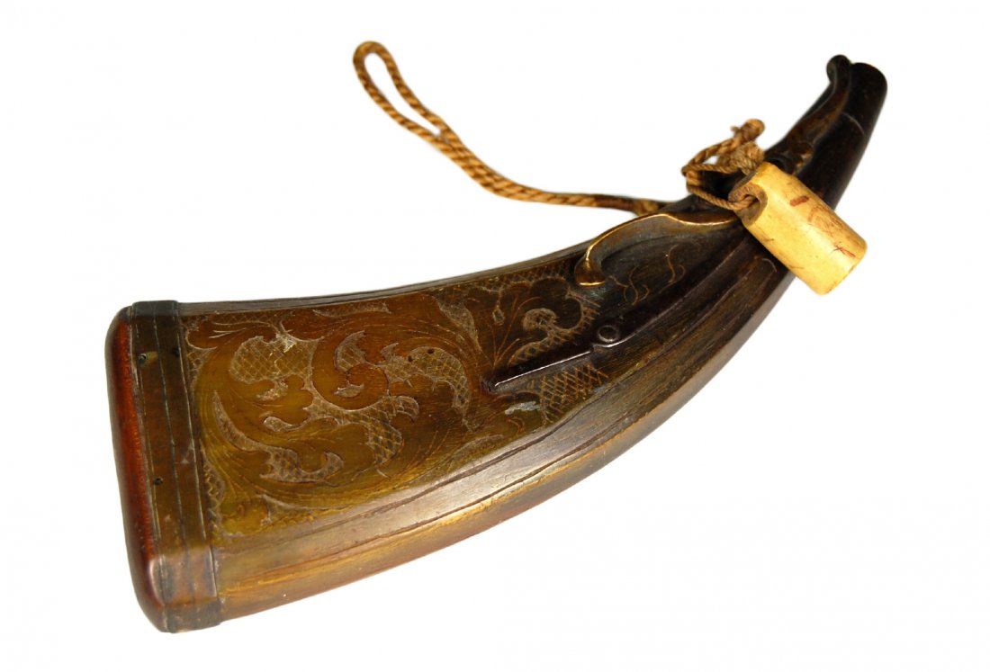 Flat Powder Horn, Carved, C. 1650