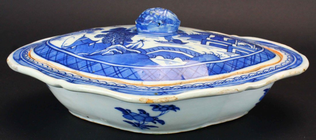 Chinese Export Serving Dish, Covered, Canton (1 of 10)
