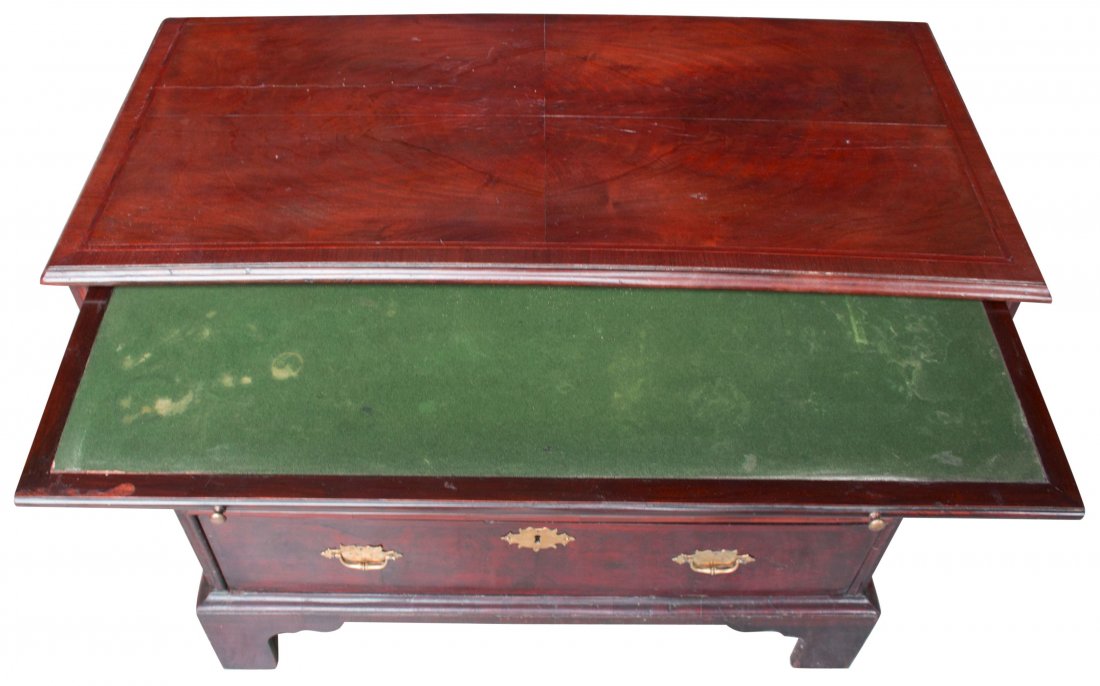 Bachelor's Chest/Desk Mahogany, C. 1780 (1 of 10)
