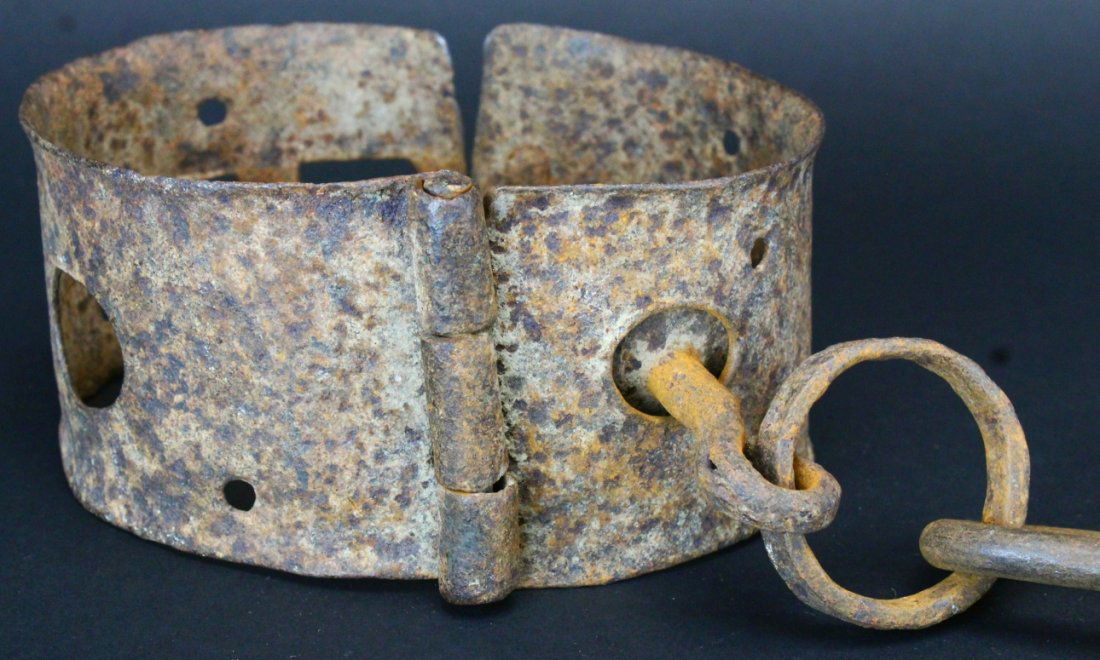 Iron Leg Shackle (1 of 3)