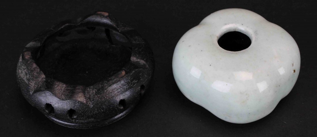 Chinese Celadon Ink Well w Stand C.1800 (1 of 4)