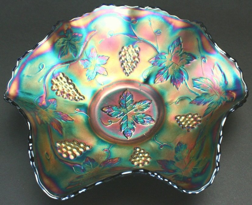 Carnival Glass Bowl, Fenton, Grape & Leaf (1 of 2)