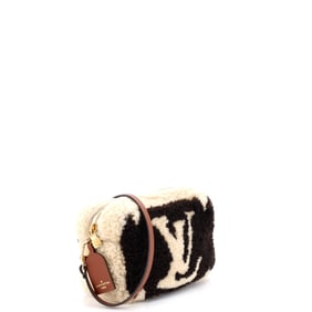 Louis Vuitton Beach Pouch Monogram Giant Teddy Fleece