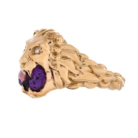 Gucci Lion Head Stud Ring 18K Yellow Gold with Amethyst and Diamonds