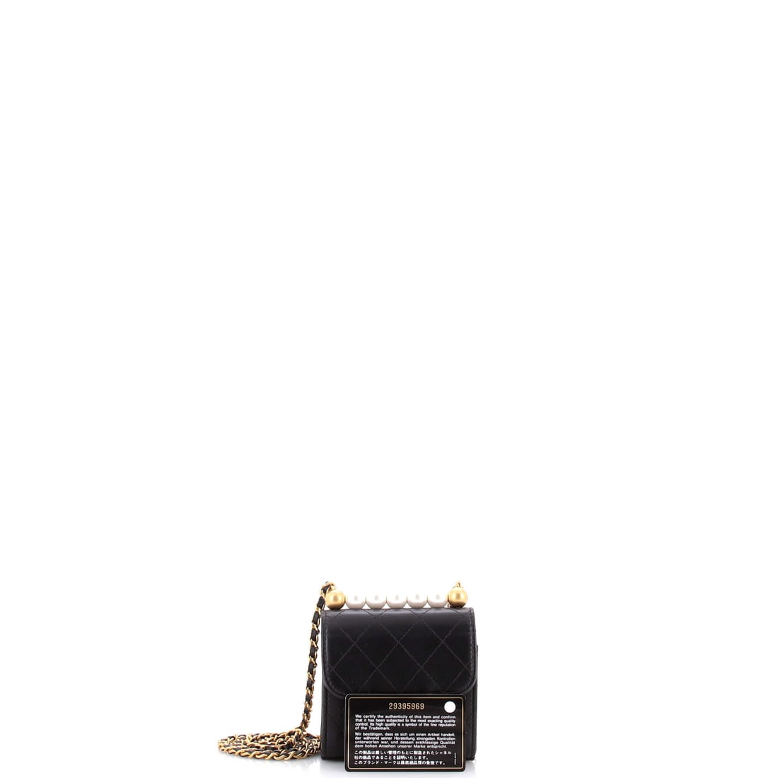 Chanel Chic Pearls Flap Clutch with Chain Quilted Goatskin Mini: Masterfully designed by Chanel, this arm candy is pure editorial gold. Featuring the iconic Chanel Chic Pearls Flap Clutch with Chain Quilted Goatskin Mini, its a testament to refined rebellion. The r
