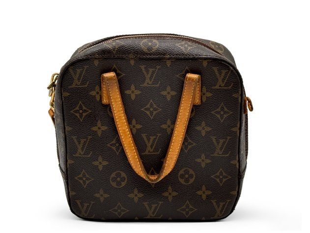 Louis Vuitton Spontini PM Monogram Bag: A top-handle silhouette with a sweet spot of structure and charm. The Spontini PM brings classic Monogram style in a smaller footprint, perfect for days you want refined polish without carrying the ki