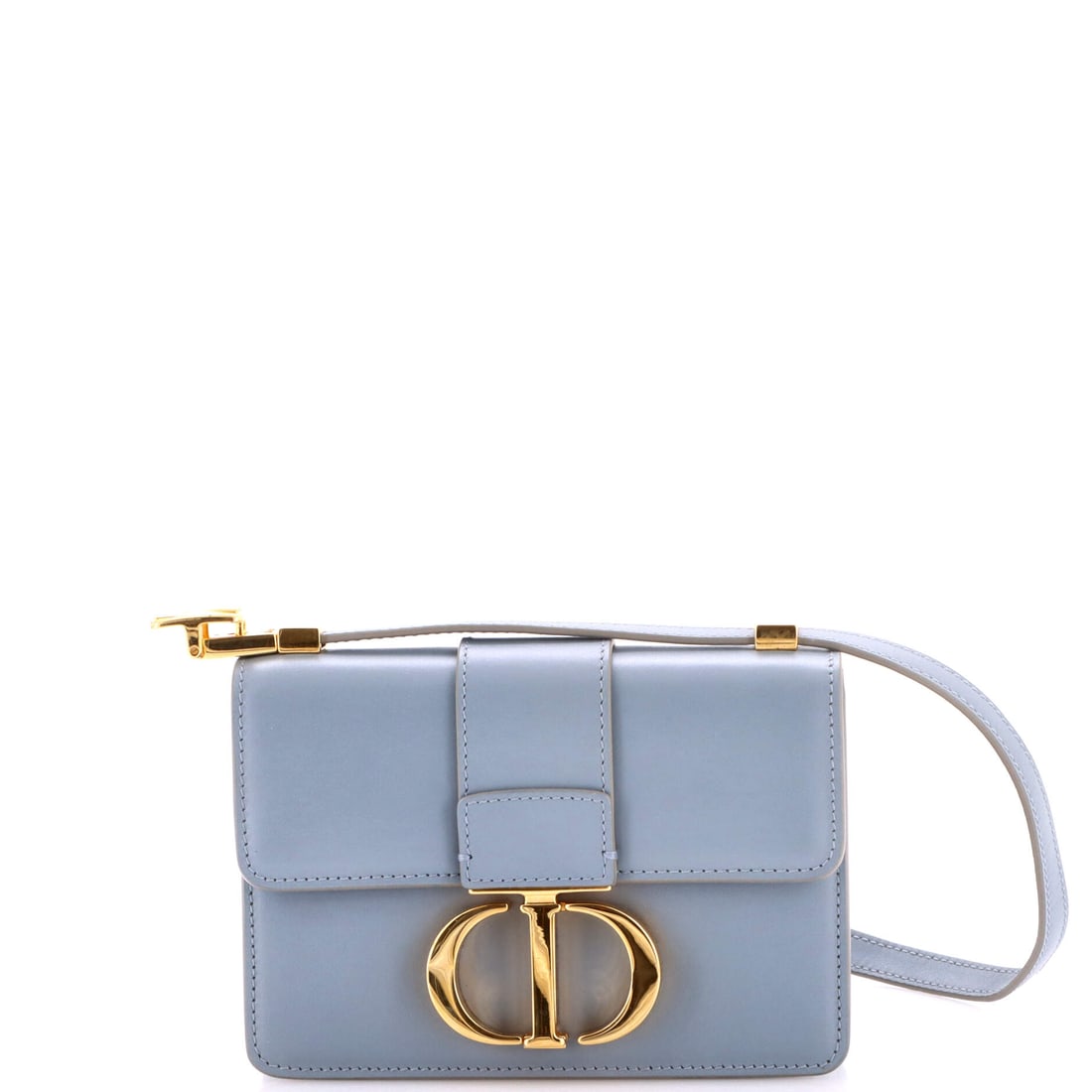 Christian Dior 30 Montaigne Flap Bag: The Christian Dior 30 Montaigne Flap Bag turns everyday entrances into subtle fashion moments. It is the sort of piece that does the talking so you do not have to.