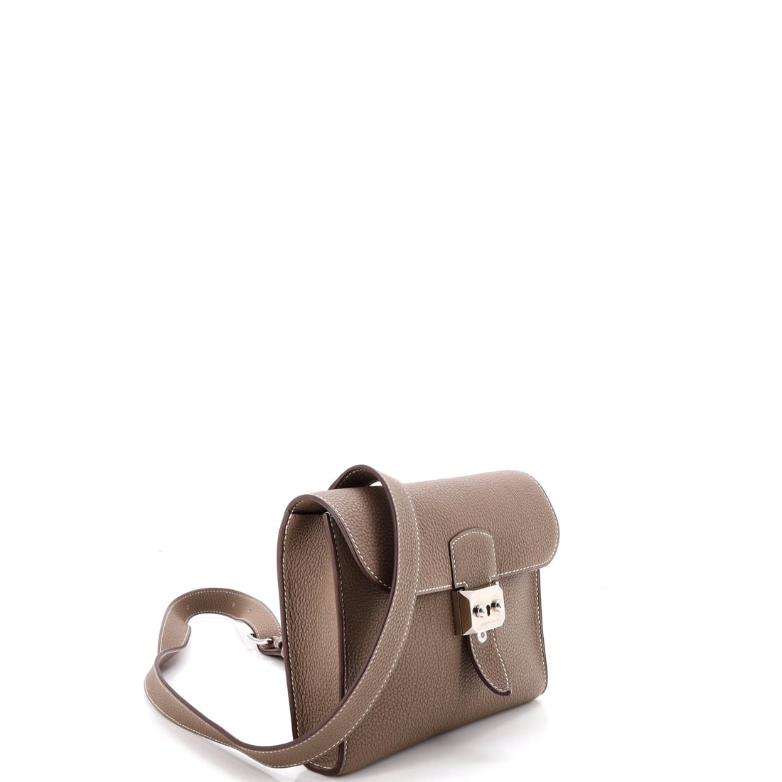 Hermes Sac a Depeches Messenger Bag Togo 21: Lot 457 is made for the days you want your outfit to do the talking. Offered here as Hermes Hermes Sac a Depeches Messenger Bag Togo 21, finished in Gray; approx. 8.0 W x 6.0 H; 1.5 D. It has that ins