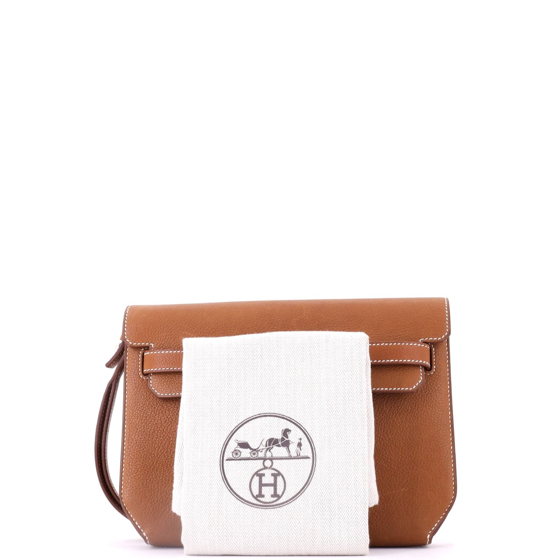Hermes Kelly Depeches Pouch Barenia 25: Lot 458 gets the proportions exactly right - confident, clean, and considered. Offered here as Hermes Hermes Kelly Depeches Pouch Barenia 25, finished in Brown; approx. 10.0 W x 6.0 H; 2.0 D. All the