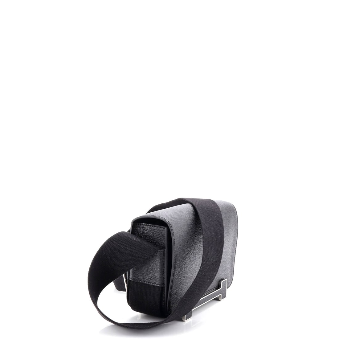 Hermes Geta Bag Chevre Mysore: Lot 465 is a smart buy-now-keep-forever kind of piece. Offered here as Hermes Hermes Geta Bag Chevre Mysore, finished in Black; approx. 9.0 W x 7.0 H; 3.0 D. Equal parts practical and polished - the s