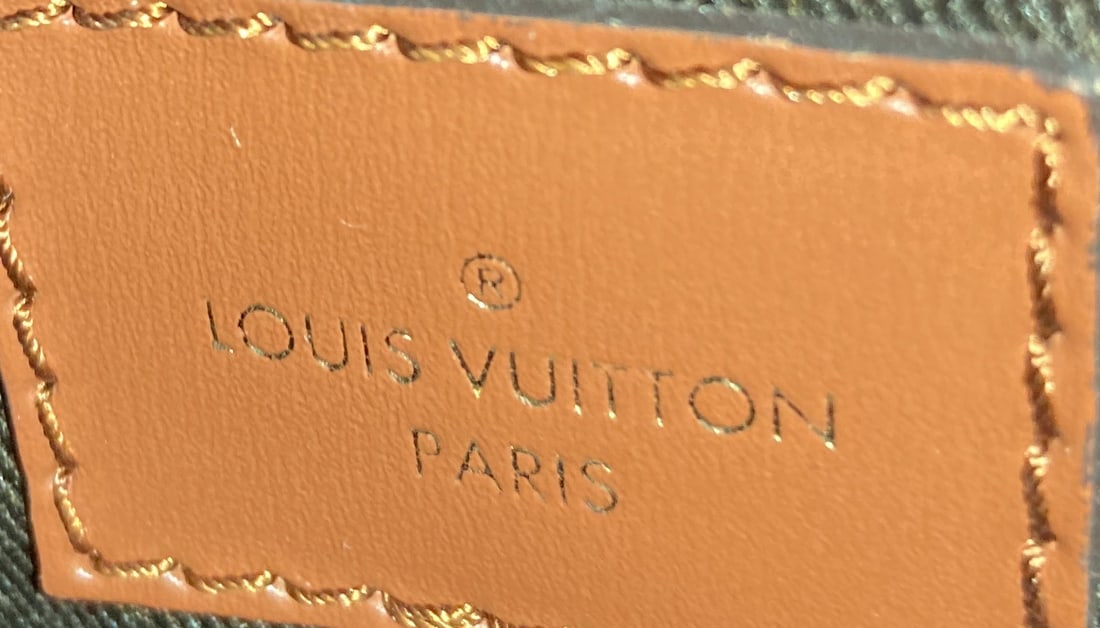 Louis Vuitton Loop Hobo Reverse Monogram Canvas - 7